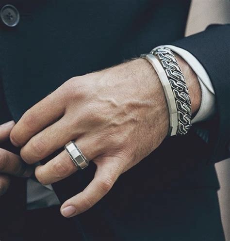 Bijoux en argent pour homme 